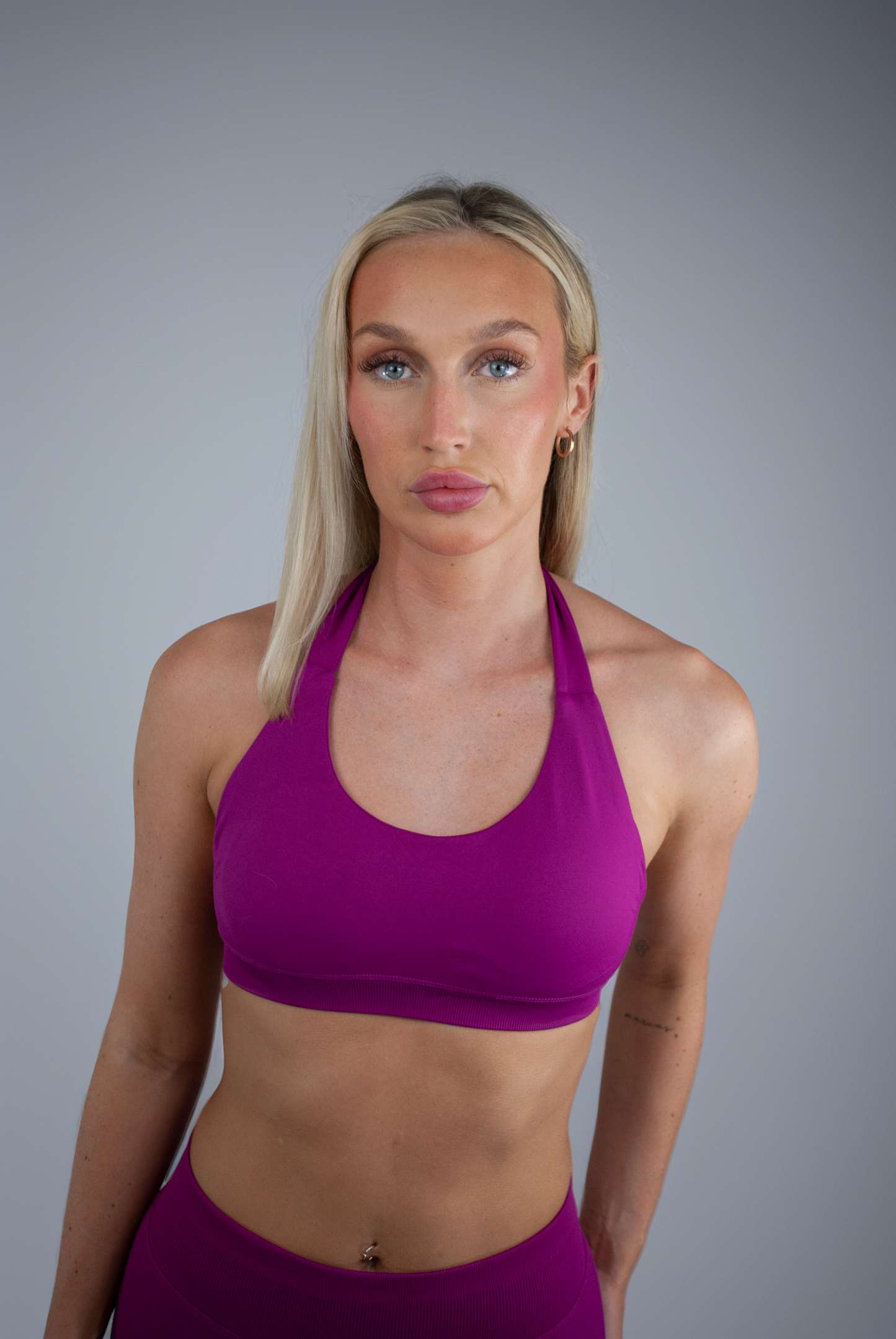 V NECK SPORTS BRA