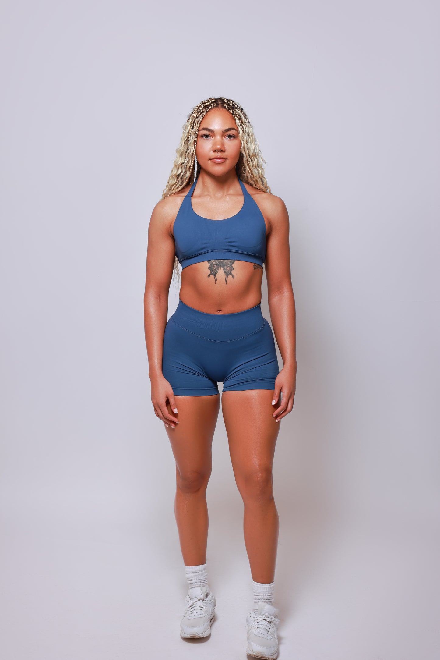 SEAMLESS SHORTS